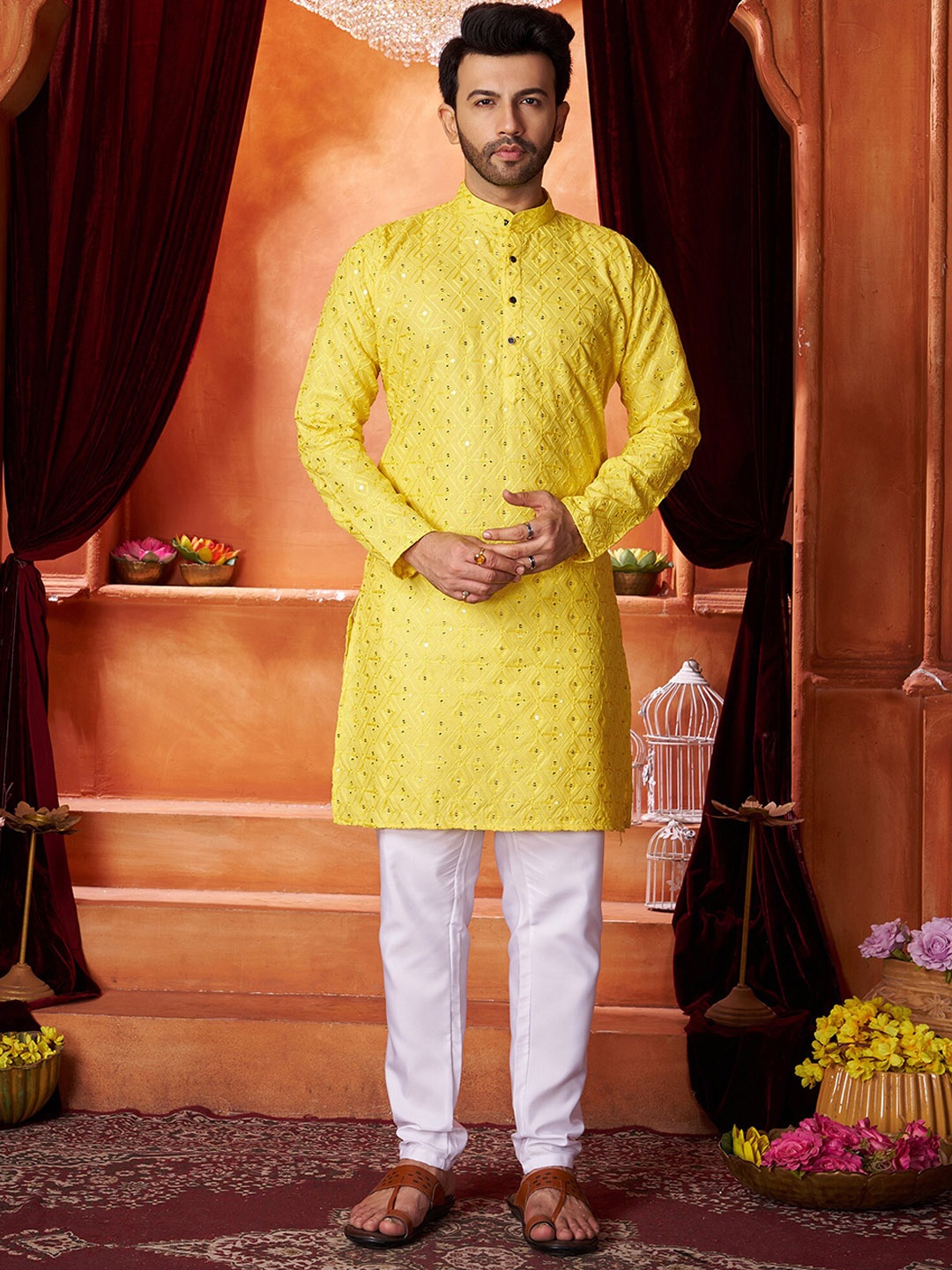 Fashion FRICKS Men Ethnic Motifs Embroidered Regular Sequinned Kurta with Pyjamas, Yellow
Fashion FRICKS Men Ethnic Motifs Embroidered Regular Sequinned Kurta with Pyjamas, Yellow