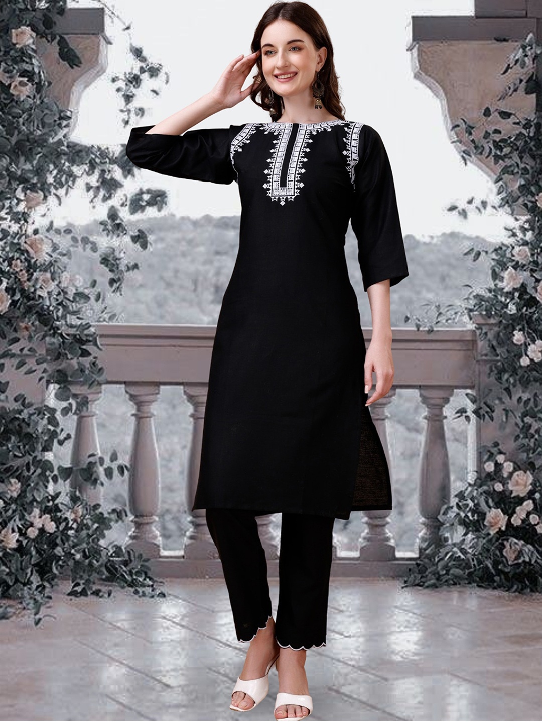 WORIVOC Women Ethnic Motifs Embroidered Regular Thread Work Kurta with Trousers, Black
WORIVOC Women Ethnic Motifs Embroidered Regular Thread Work Kurta with Trousers, Black