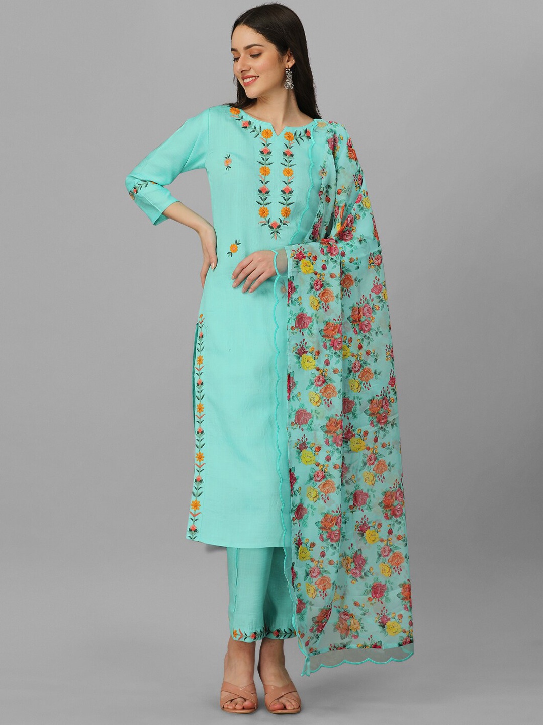 Trendmalls Notched Neck Floral Embroidered Thread Work Kurta with Trouser & Dupatta, Turquoise blue
Trendmalls Notched Neck Floral Embroidered Thread Work Kurta with Trouser & Dupatta, Turquoise blue