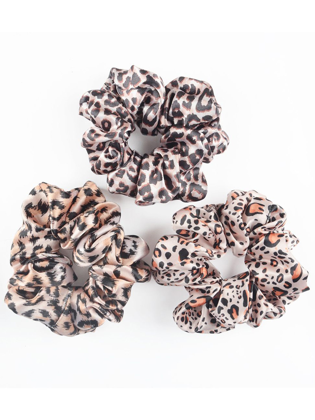 Radhu & Kabby Women Set Of 3 Scrunchies, Pink
Radhu & Kabby Women Set Of 3 Scrunchies, Pink