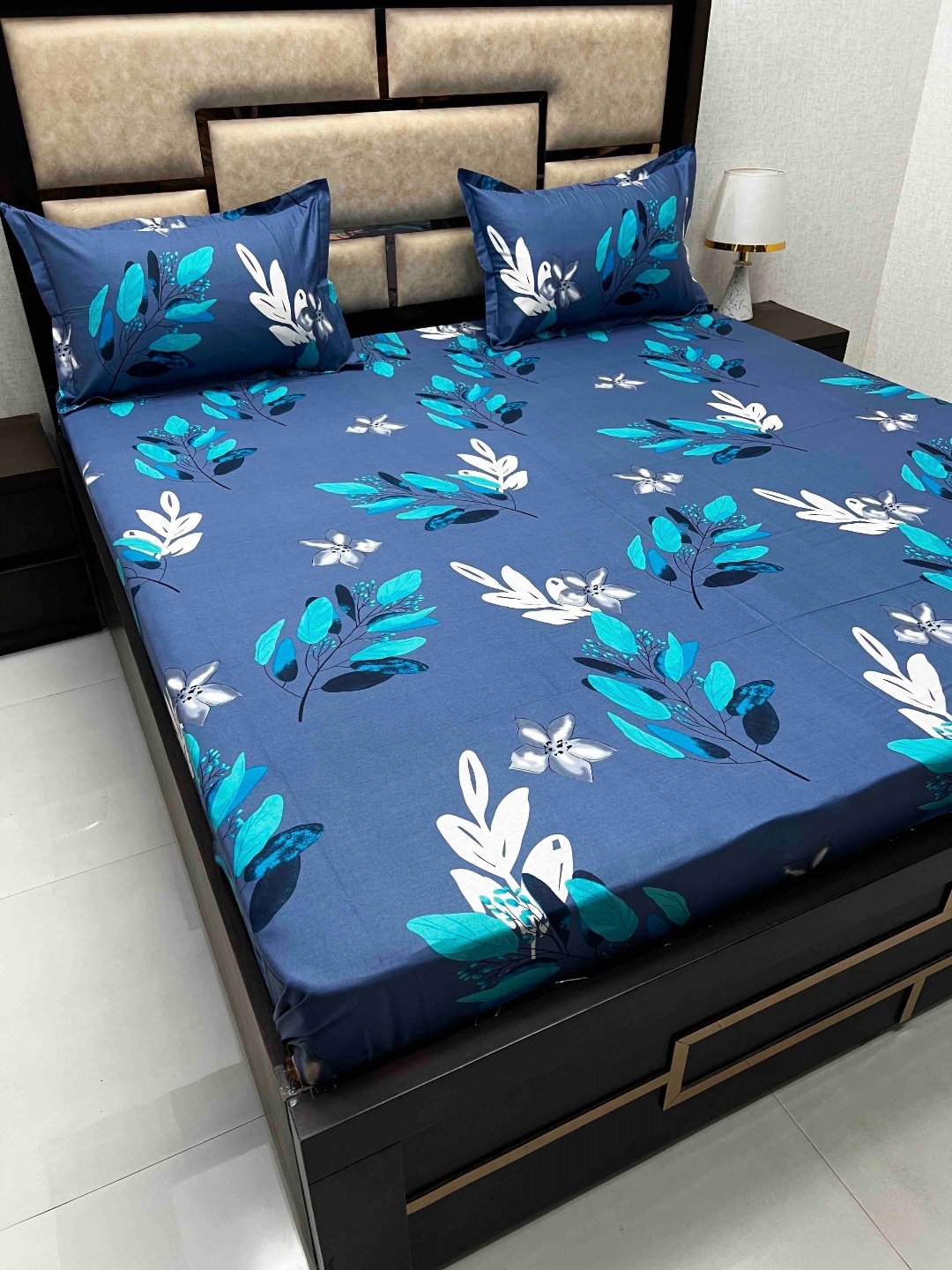 Pure Decor Blue & White Floral Pure Cotton 260 TC Queen Bedsheet with 2 Pillow Covers
Pure Decor Blue & White Floral Pure Cotton 260 TC Queen Bedsheet with 2 Pillow Covers