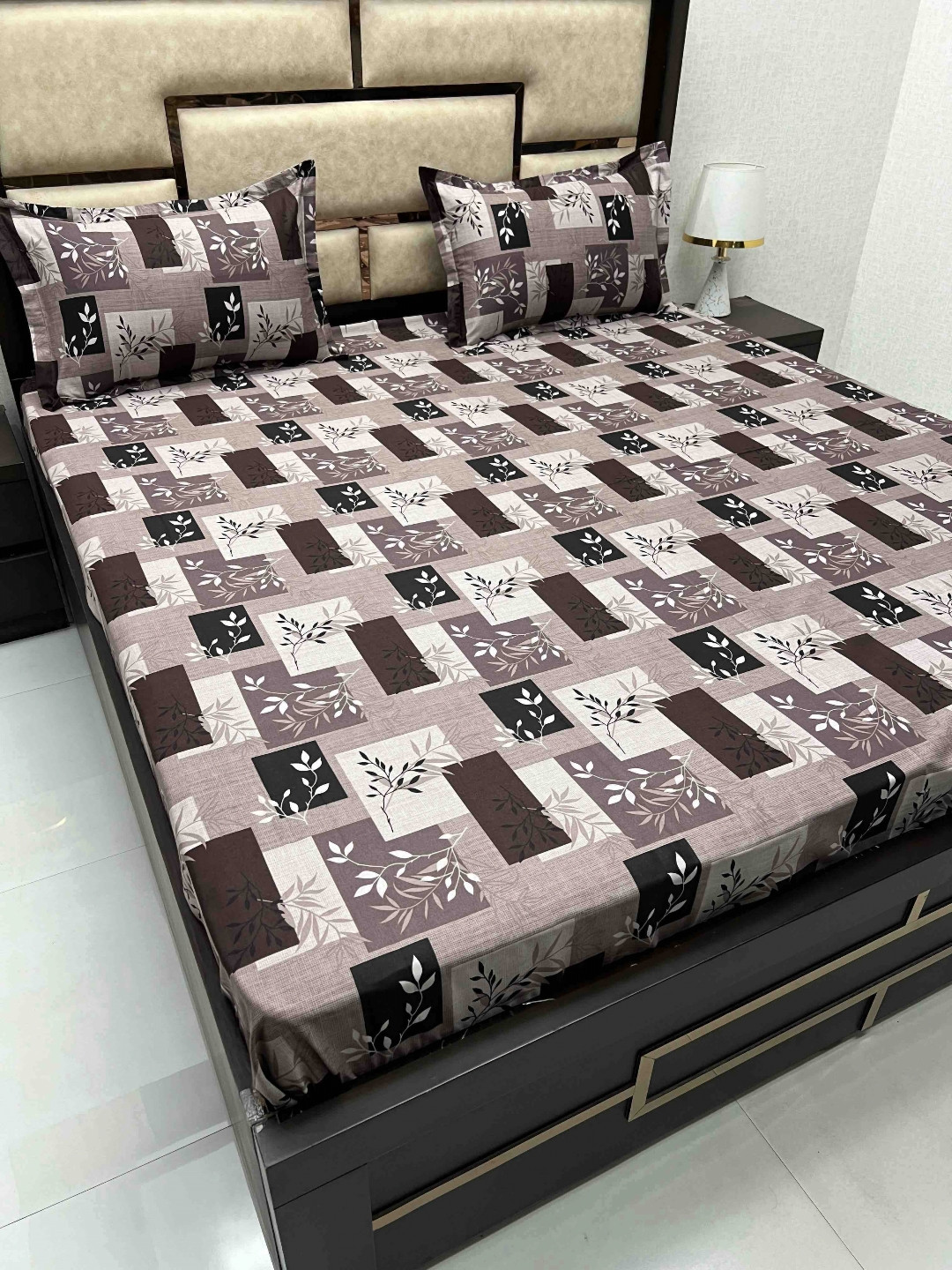 Pure Decor Purple & White Ethnic Motifs Cotton 260 TC Queen Bedsheet with 2 Pillow Covers
Pure Decor Purple & White Ethnic Motifs Cotton 260 TC Queen Bedsheet with 2 Pillow Covers