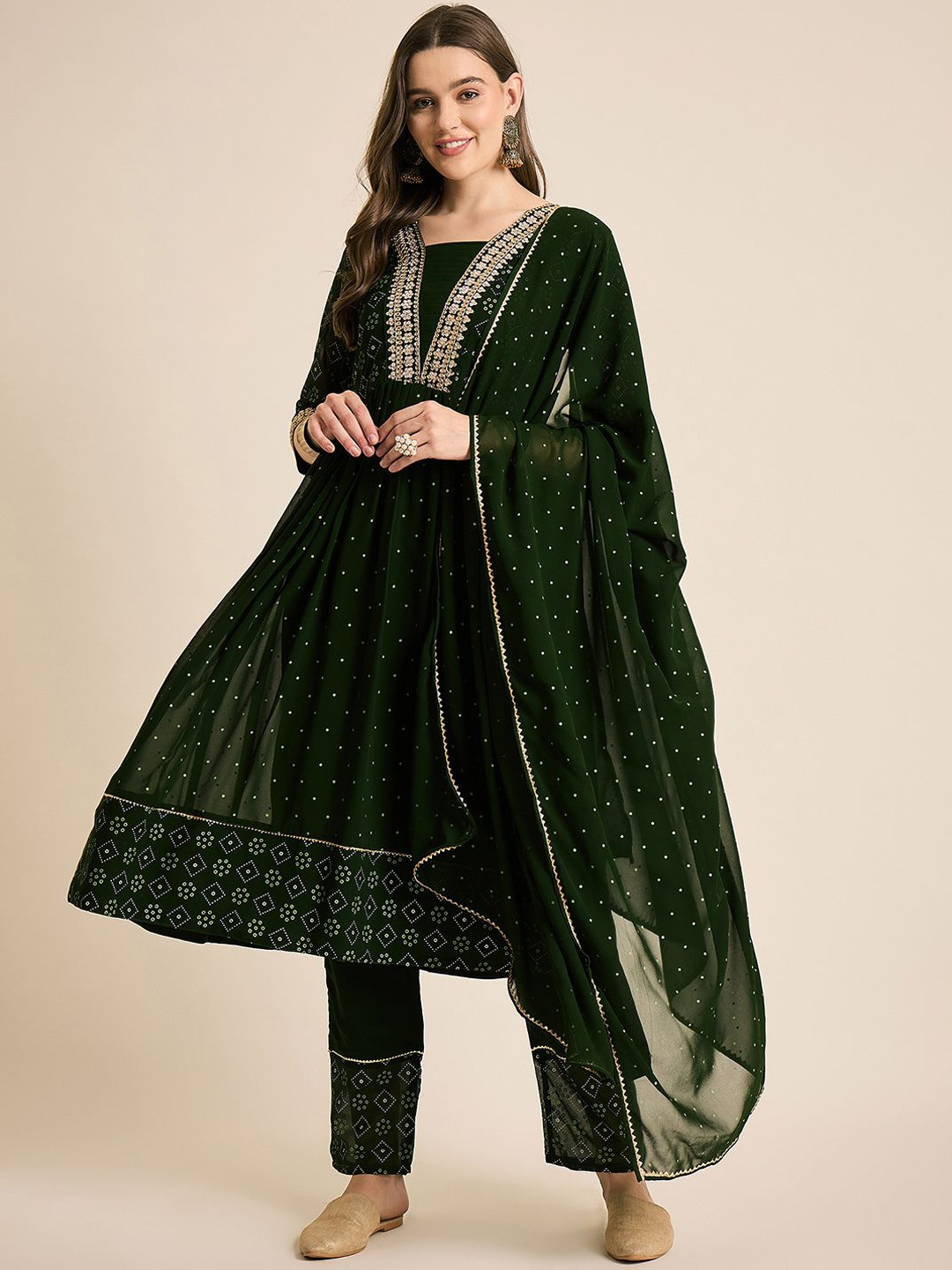 SheWill Purple Geometric Printed Sequinned A-Line Kurta With Trousers & Dupatta, Green
SheWill Purple Geometric Printed Sequinned A-Line Kurta With Trousers & Dupatta, Green