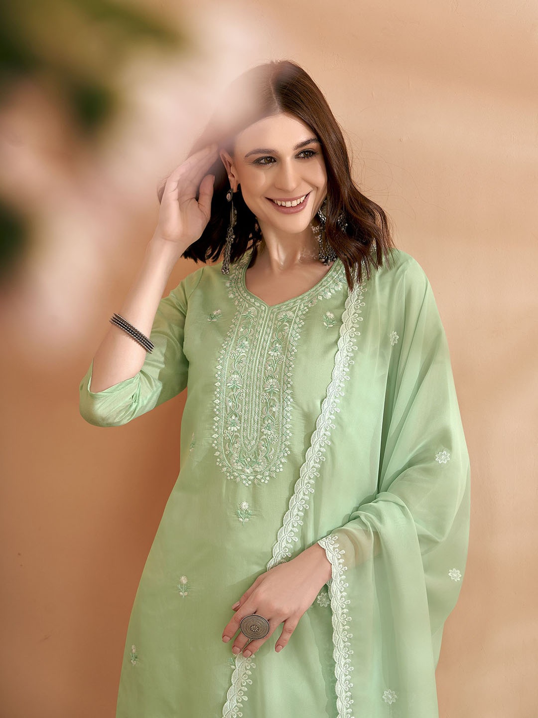 Anouk Green Ethnic Motifs Embroidered Thread Work Straight Kurta With Trousers &Dupatta
Anouk Green Ethnic Motifs Embroidered Thread Work Straight Kurta With Trousers &Dupatta