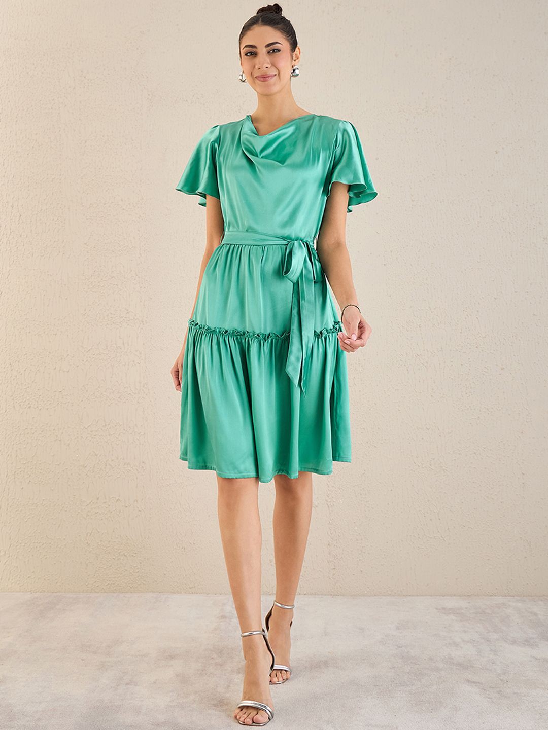 First Resort by Ramola Bachchan Cowl Neck Flared Sleeves Layered Fit & Flare Dress, Turquoise blue
First Resort by Ramola Bachchan Cowl Neck Flared Sleeves Layered Fit & Flare Dress, Turquoise blue