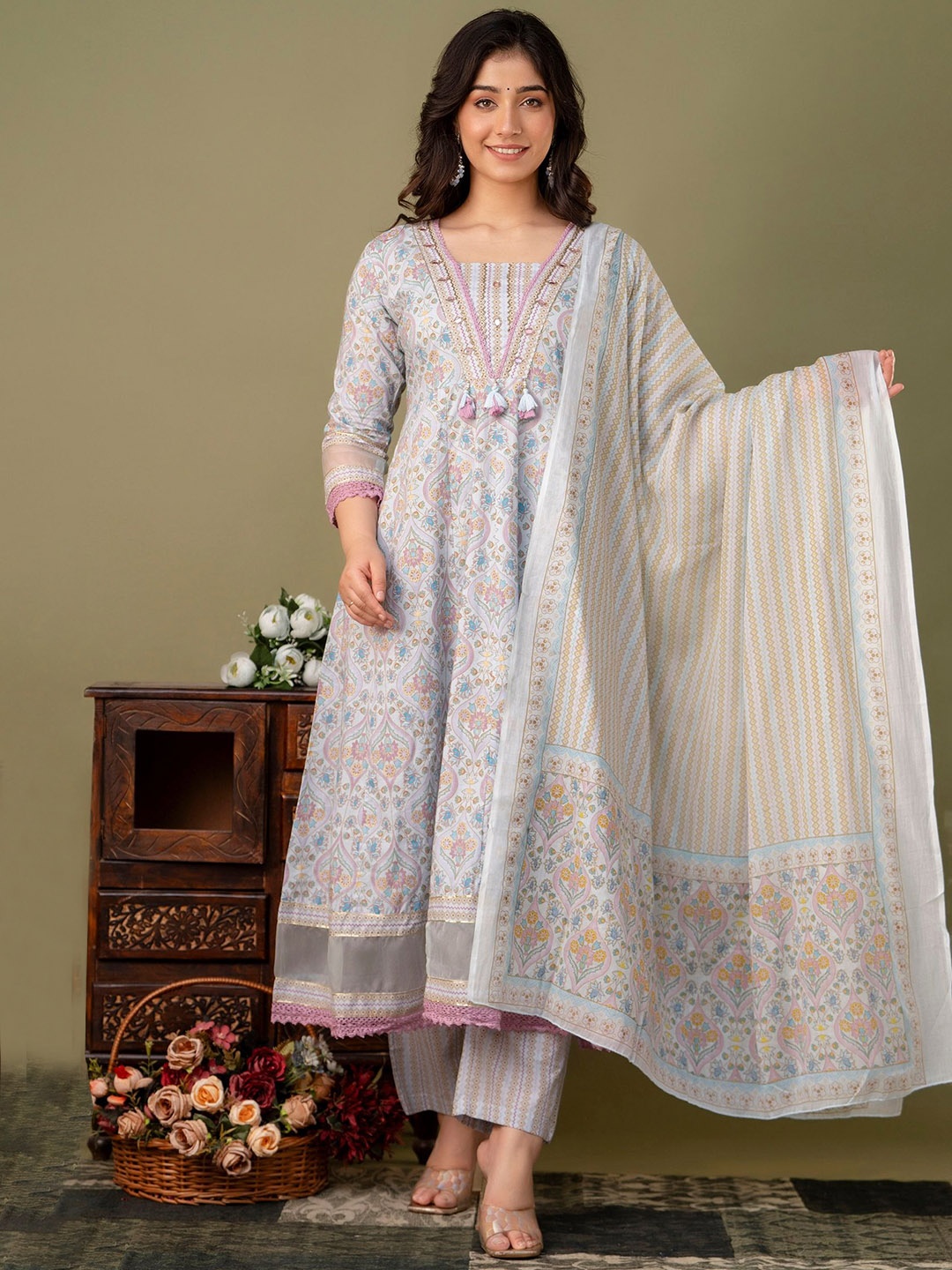 mokshi Women Floral Printed Regular Mirror Work Pure Cotton Kurta with Palazzos & With Dupatta, Blue
mokshi Women Floral Printed Regular Mirror Work Pure Cotton Kurta with Palazzos & With Dupatta, Blue