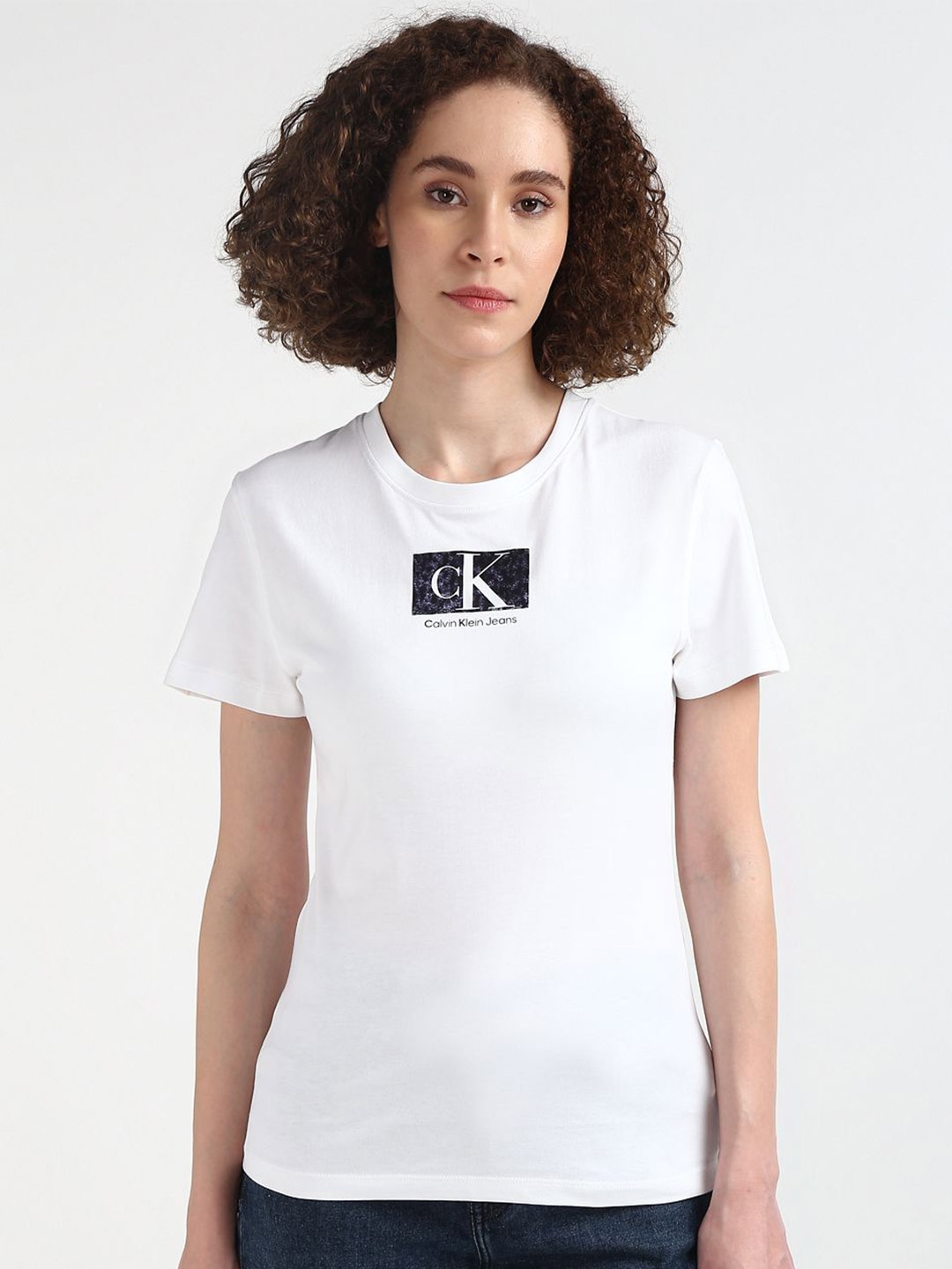 Calvin Klein Jeans Women Typography Printed Round Neck Slim Fit Pure Cotton T-shirt, White
Calvin Klein Jeans Women Typography Printed Round Neck Slim Fit Pure Cotton T-shirt, White