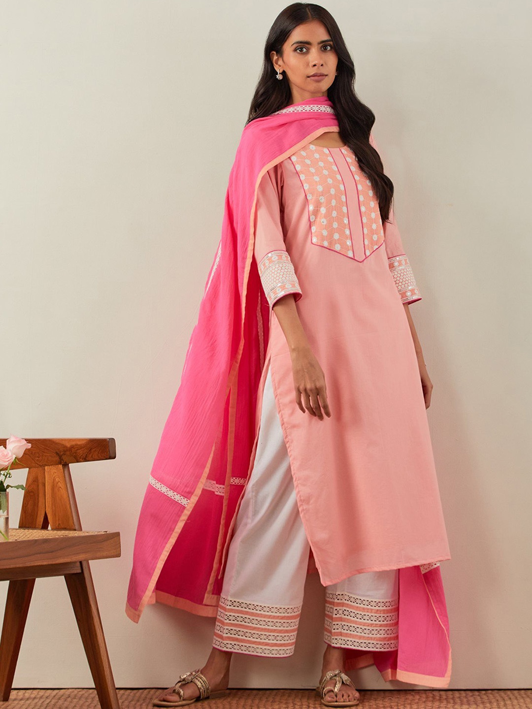 THE INDIAN CAUSE Women Embroidered Chikankari Pure Cotton Kurta with Palazzos & Dupatta, Peach
THE INDIAN CAUSE Women Embroidered Chikankari Pure Cotton Kurta with Palazzos & Dupatta, Peach