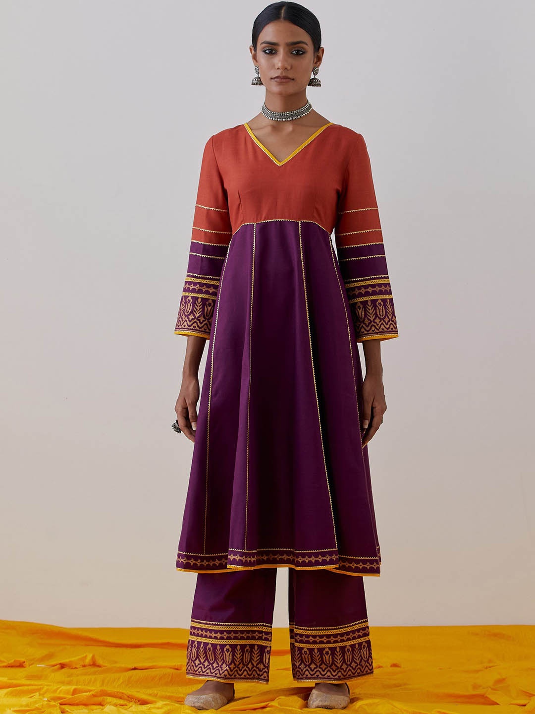 THE INDIAN CAUSE Women Floral Embroidered Regular Pure Cotton Kurta with Palazzos, Purple
THE INDIAN CAUSE Women Floral Embroidered Regular Pure Cotton Kurta with Palazzos, Purple
