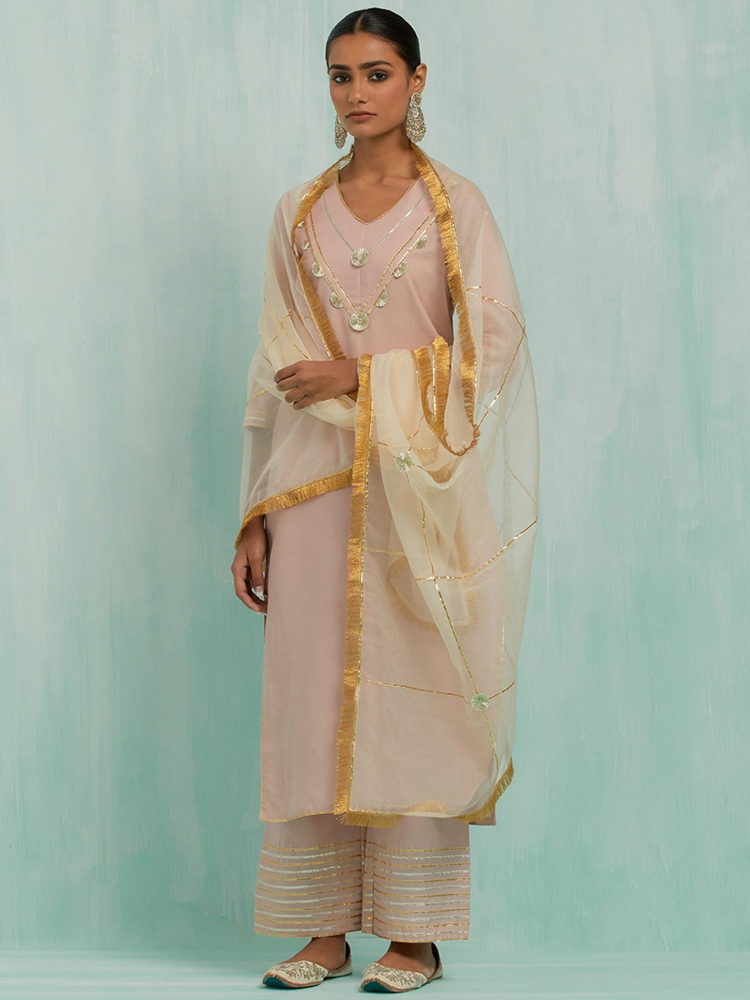 THE INDIAN CAUSE Ethnic Motifs Yoke Design Pure Cotton Straight Kurta with Palazzos, Pink
THE INDIAN CAUSE Ethnic Motifs Yoke Design Pure Cotton Straight Kurta with Palazzos, Pink