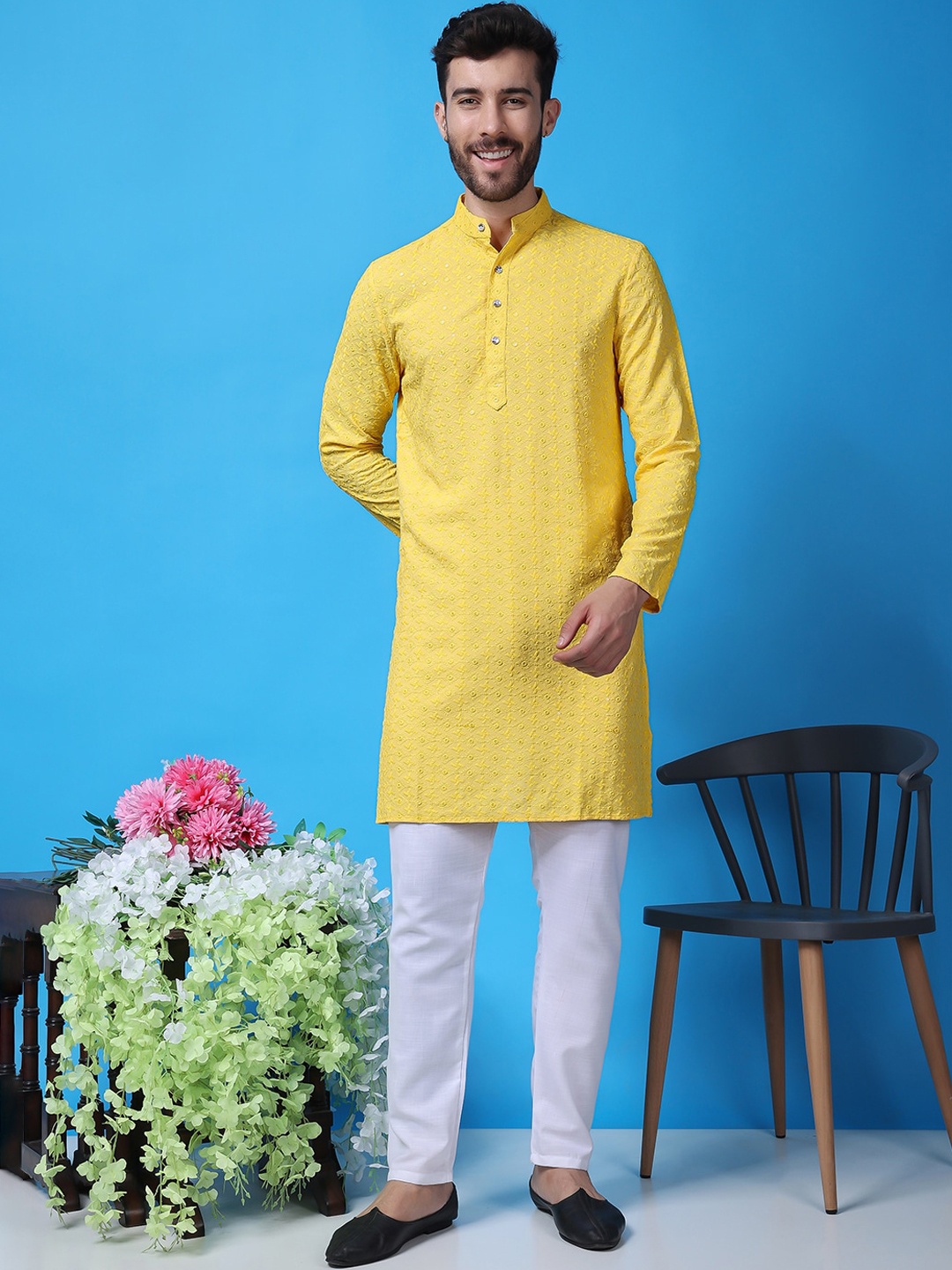 Hangup Men Ethnic Motifs Embroidered Regular Thread Work Dupion Silk Kurta with Pyjamas, Yellow
Hangup Men Ethnic Motifs Embroidered Regular Thread Work Dupion Silk Kurta with Pyjamas, Yellow