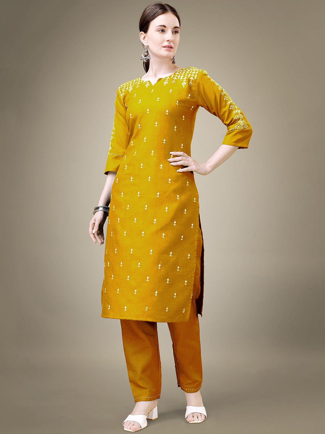 devkison Designer Women Ethnic Motifs Embroidered Regular Thread Work Kurta with Churidar, Yellow
devkison Designer Women Ethnic Motifs Embroidered Regular Thread Work Kurta with Churidar, Yellow