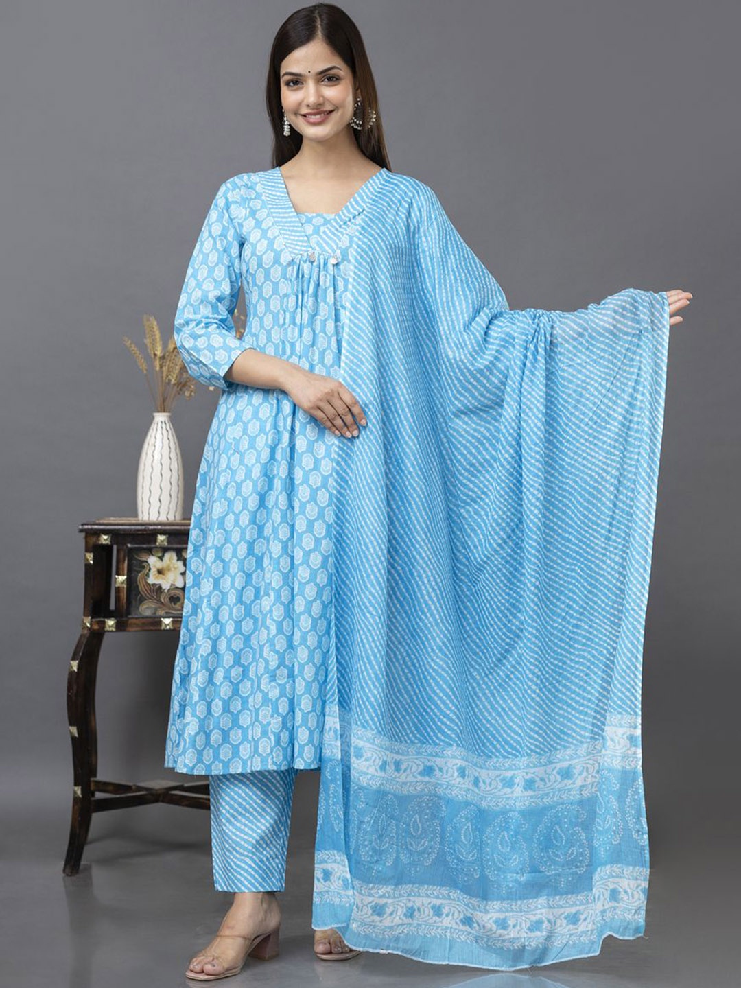 D K W Women Ethnic Motifs Printed Regular Pure Cotton Kurta with Trousers & With Dupatta, Turquoise blue
D K W Women Ethnic Motifs Printed Regular Pure Cotton Kurta with Trousers & With Dupatta, Turquoise blue