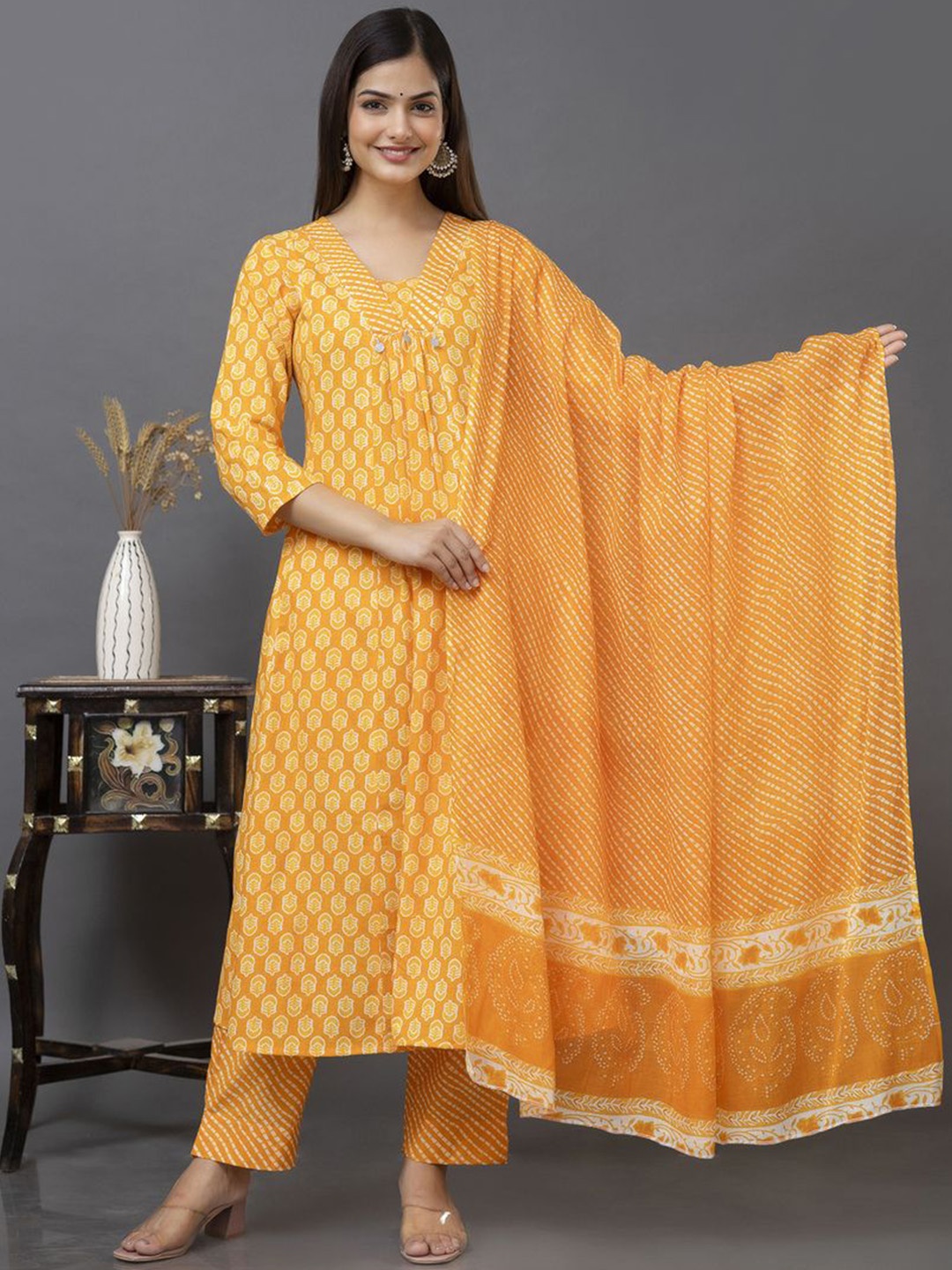 D K W Women Ethnic Motifs Printed Regular Pure Cotton Kurta with Trousers & With Dupatta, Yellow
D K W Women Ethnic Motifs Printed Regular Pure Cotton Kurta with Trousers & With Dupatta, Yellow