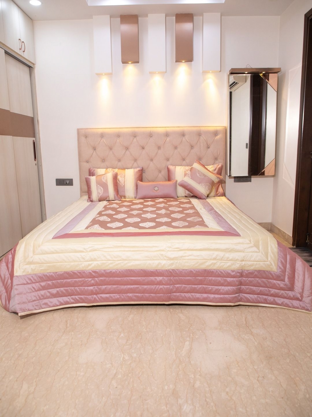 STUDIOHMK Pink & Cream-Coloured Self Designed 180 to 249 GSM Double King Bed Cover Set
STUDIOHMK Pink & Cream-Coloured Self Designed 180 to 249 GSM Double King Bed Cover Set