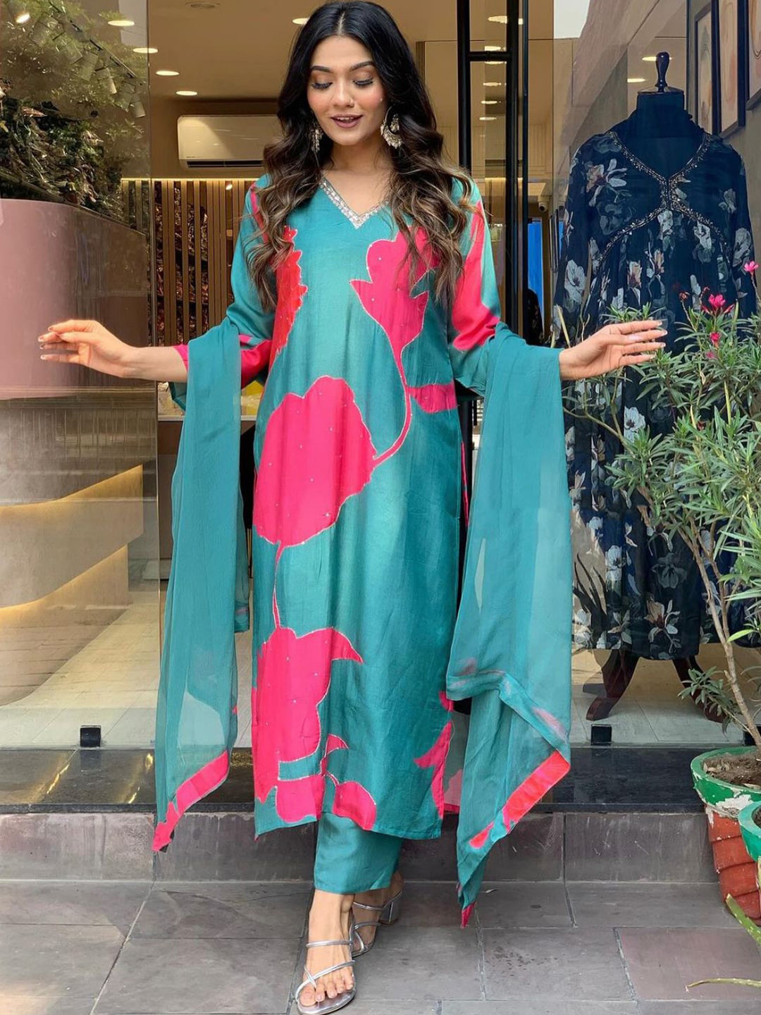 KALINI Women Floral Printed Regular Kurta with Trousers & With Dupatta, Turquoise blue
KALINI Women Floral Printed Regular Kurta with Trousers & With Dupatta, Turquoise blue