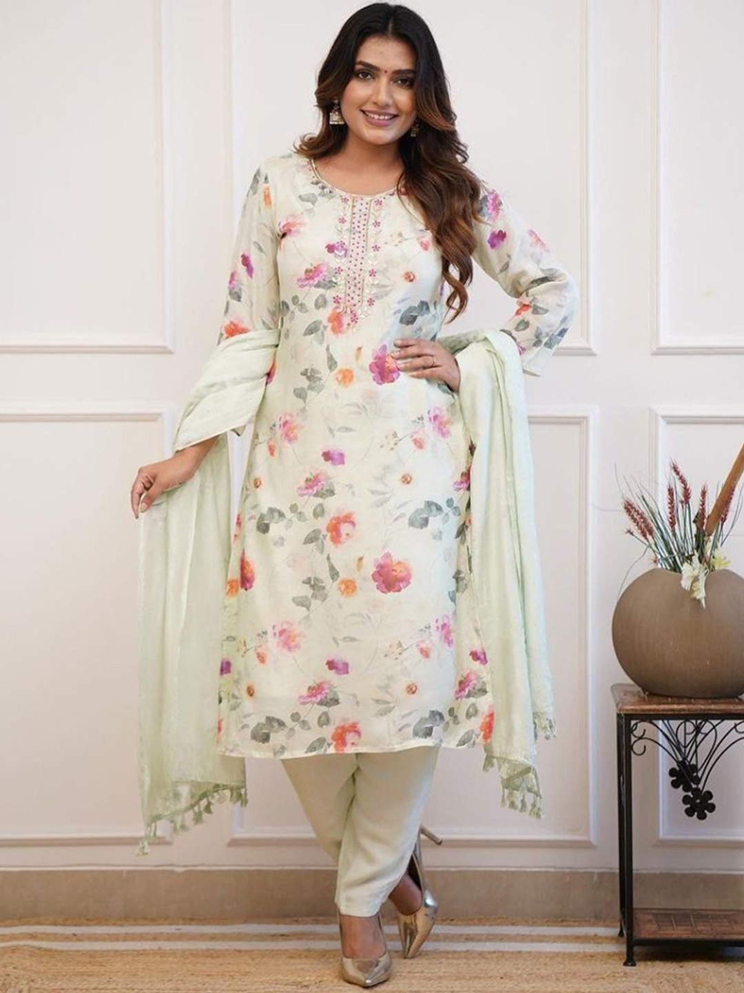 KALINI Women Floral Printed Regular Thread Work Kurta with Trousers & With Dupatta, Olive
KALINI Women Floral Printed Regular Thread Work Kurta with Trousers & With Dupatta, Olive