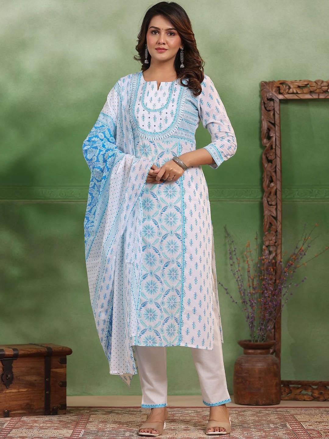Readiprint Fashions Women Regular Aari Work Pure Cotton Kurta with Palazzos & With Dupatta, White
Readiprint Fashions Women Regular Aari Work Pure Cotton Kurta with Palazzos & With Dupatta, White