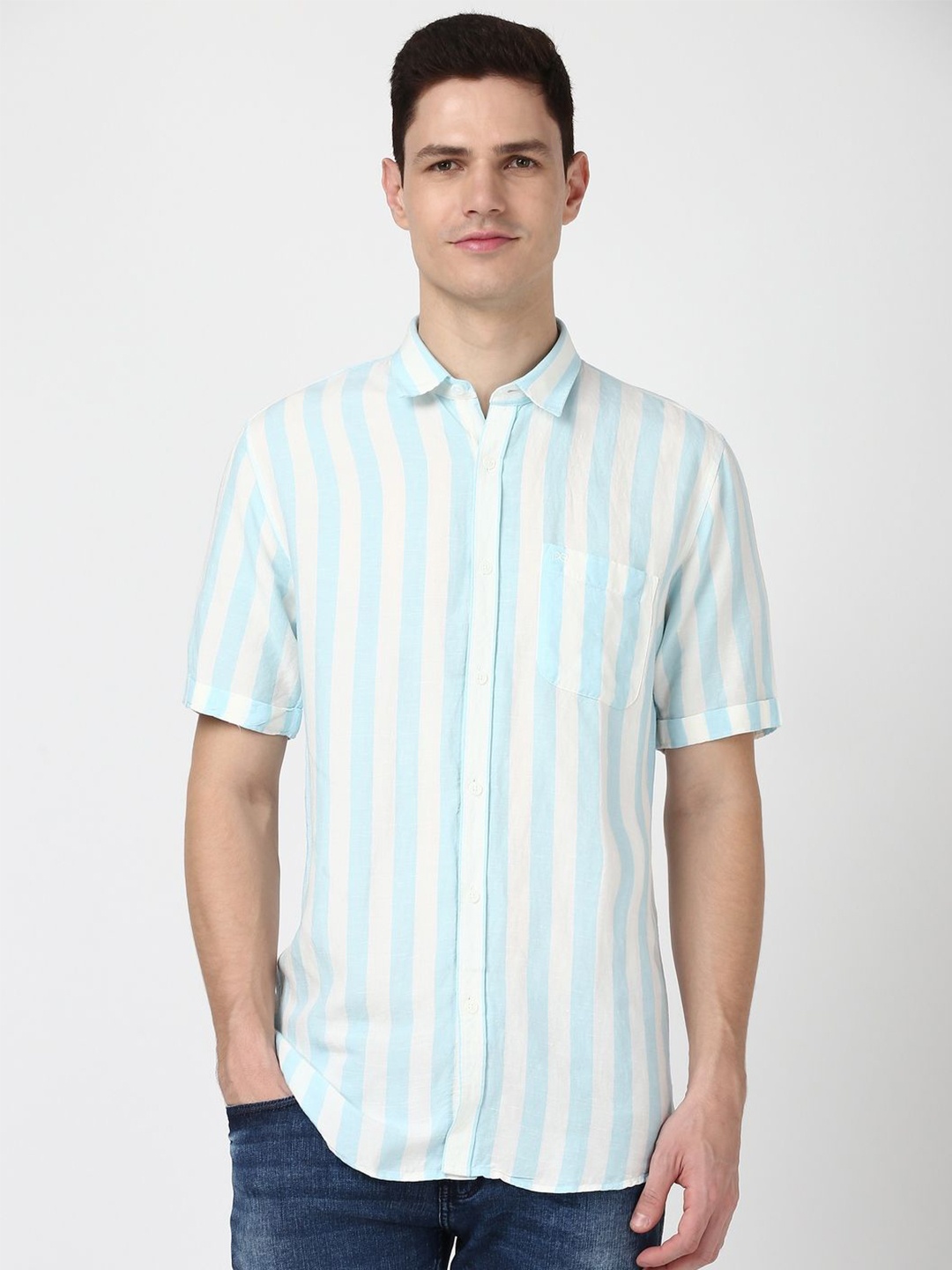 Peter England Casuals Men Vertical Stripes Striped Slim Fit Opaque Casual Shirt, Blue
Peter England Casuals Men Vertical Stripes Striped Slim Fit Opaque Casual Shirt, Blue