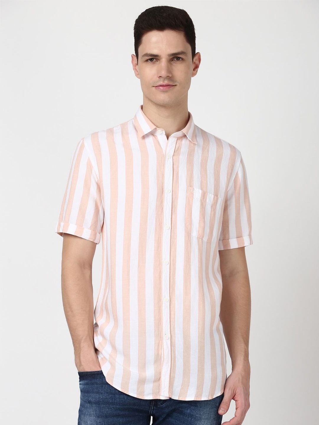 Peter England Casuals Men Vertical Stripes Striped Slim Fit Opaque Casual Shirt, Peach
Peter England Casuals Men Vertical Stripes Striped Slim Fit Opaque Casual Shirt, Peach