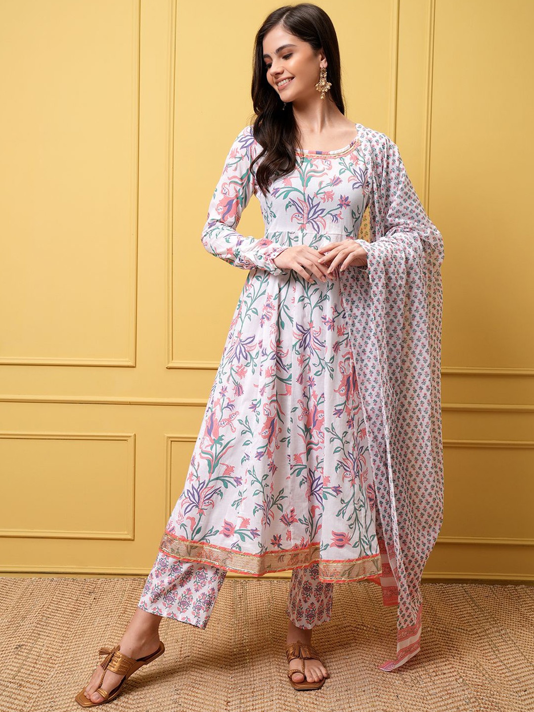 Vishudh Women Floral Printed Regular Pure Cotton Kurta with Trousers & Dupatta, White
Vishudh Women Floral Printed Regular Pure Cotton Kurta with Trousers & Dupatta, White