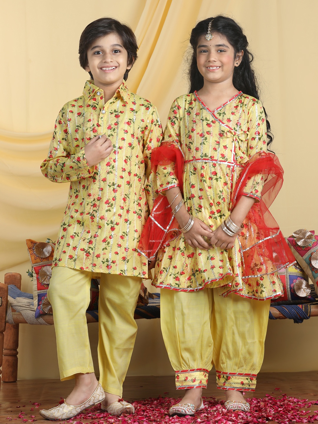Cutiekins Girls Floral Embroidered Angrakha Gotta Patti Kurta with Salwar & With Dupatta, Yellow
Cutiekins Girls Floral Embroidered Angrakha Gotta Patti Kurta with Salwar & With Dupatta, Yellow