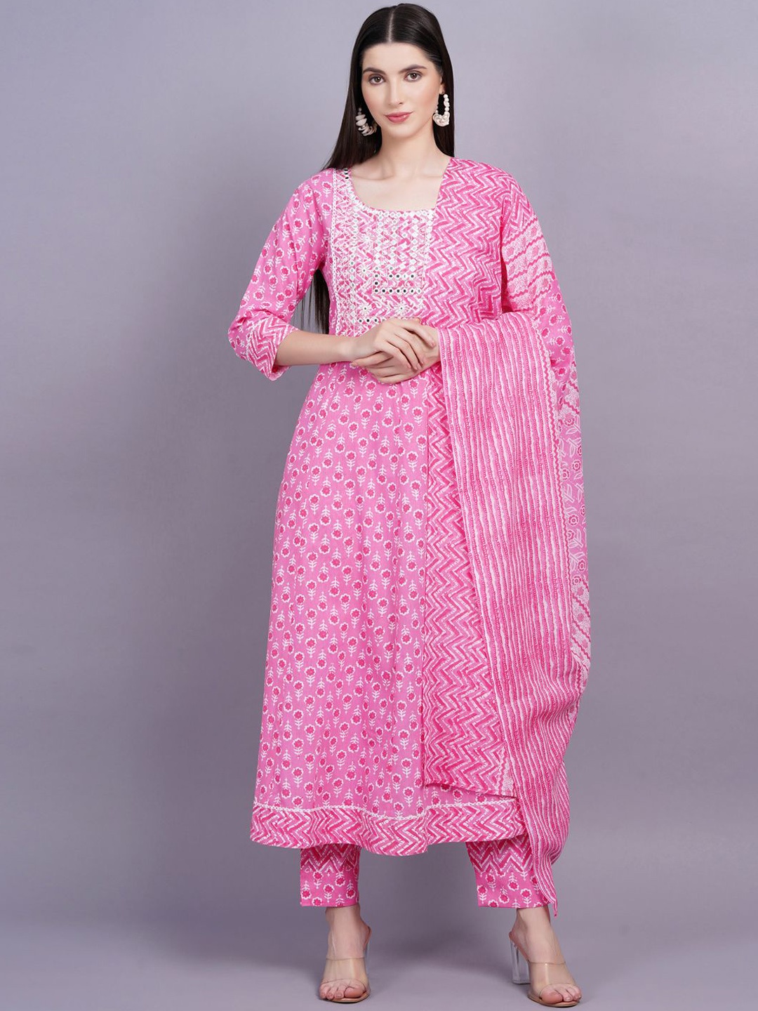 HIGHLIGHT FASHION EXPORT Women Floral Printed Pure Cotton Kurta with Trousers & Dupatta, Pink
HIGHLIGHT FASHION EXPORT Women Floral Printed Pure Cotton Kurta with Trousers & Dupatta, Pink