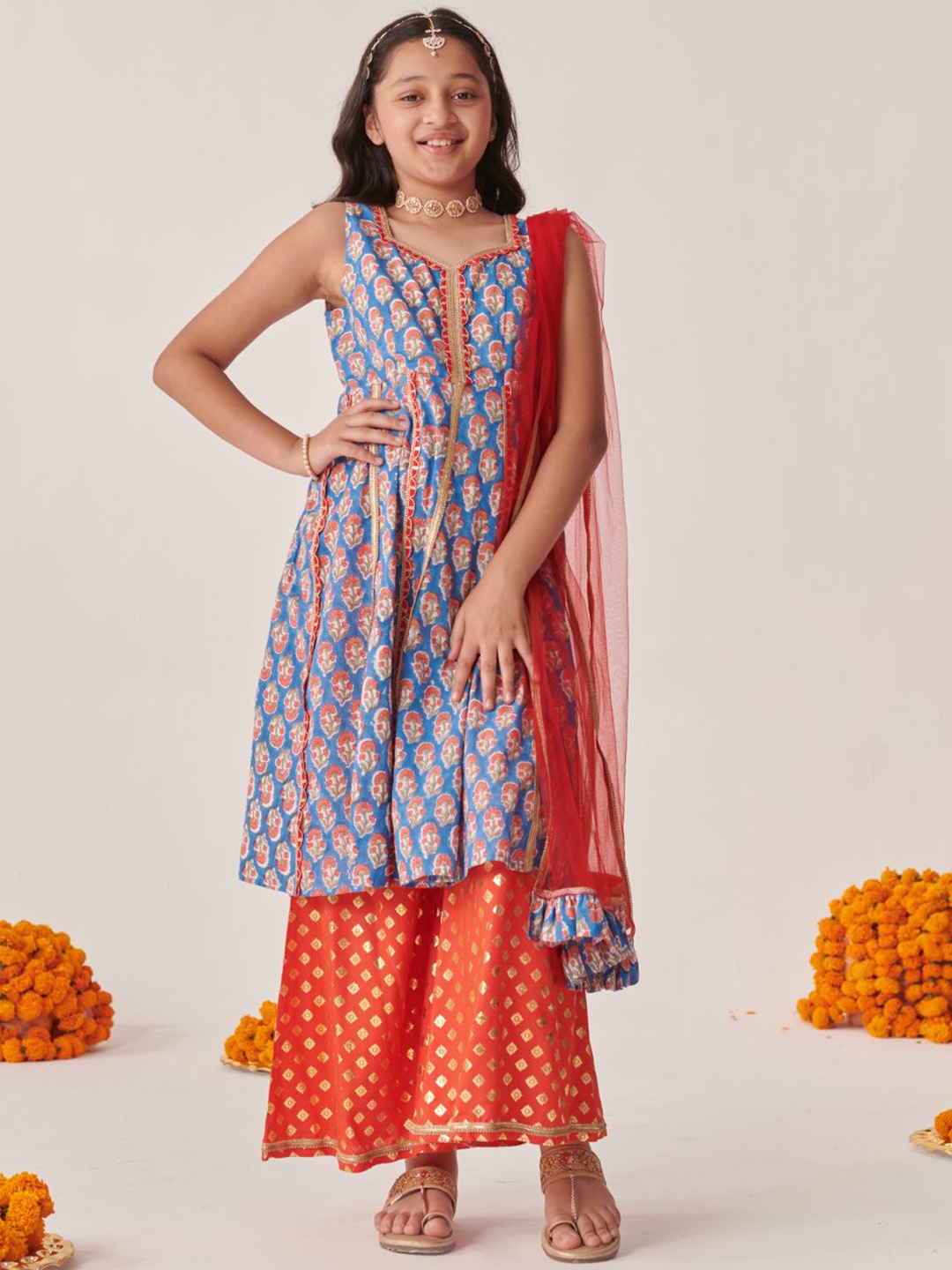 pspeaches Girls Floral Printed Empire Gotta Patti Kurta with Palazzos & With Dupatta, Blue
pspeaches Girls Floral Printed Empire Gotta Patti Kurta with Palazzos & With Dupatta, Blue