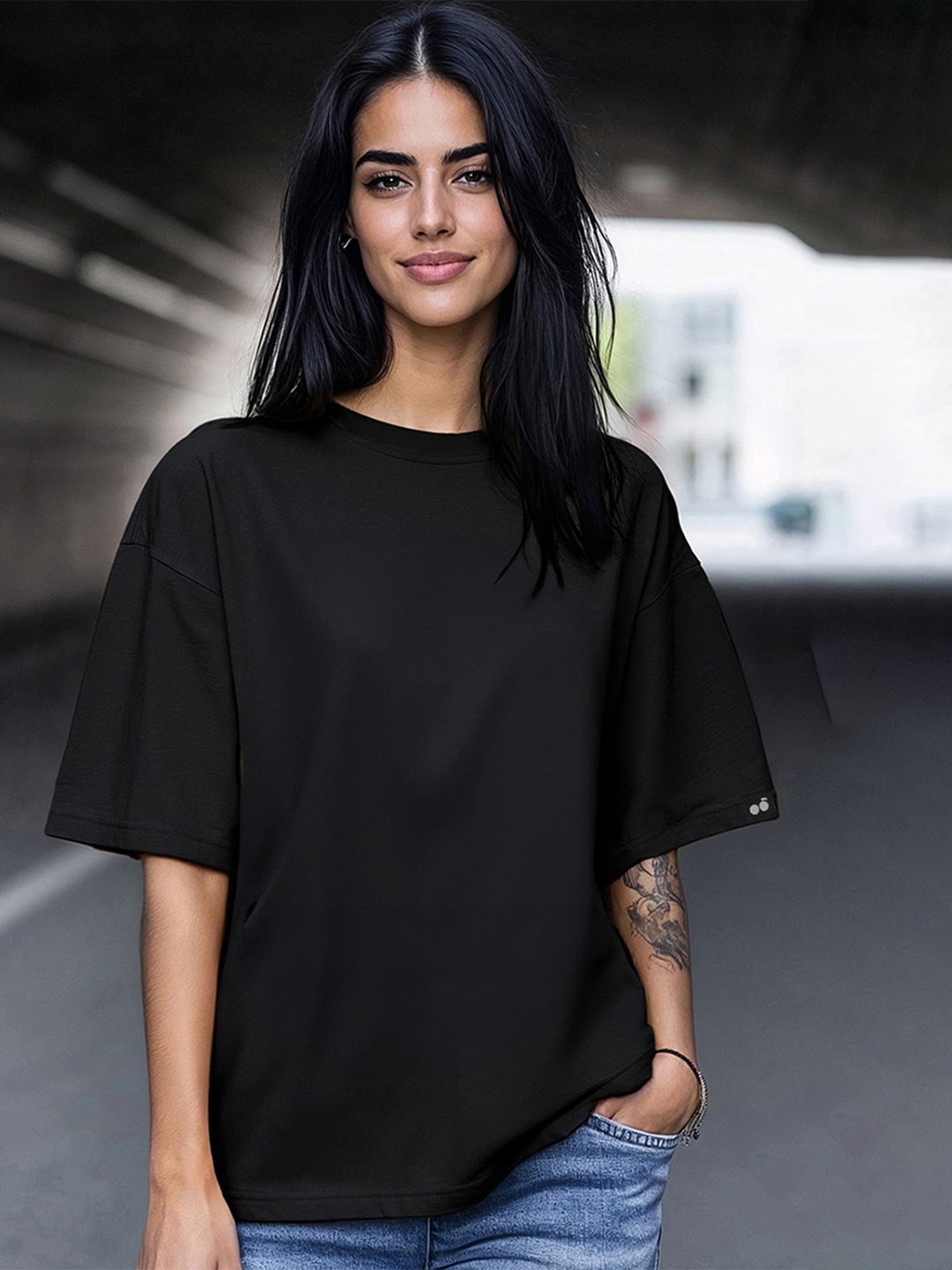 JUNEBERRY Women Drop-Shoulder Sleeves Pure Cotton Pockets Oversized Tshirt, Black
JUNEBERRY Women Drop-Shoulder Sleeves Pure Cotton Pockets Oversized Tshirt, Black