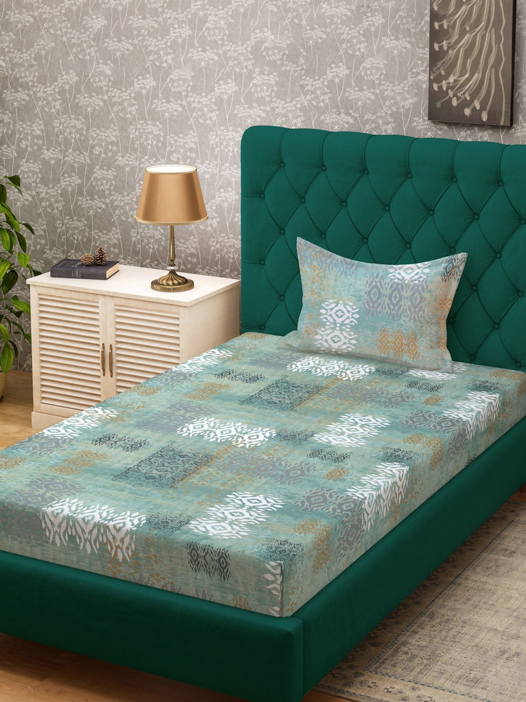 KLOTTHE Green Geometric Printed Pure Cotton 400 TC Single Bedsheet With Pillow Cover
KLOTTHE Green Geometric Printed Pure Cotton 400 TC Single Bedsheet With Pillow Cover