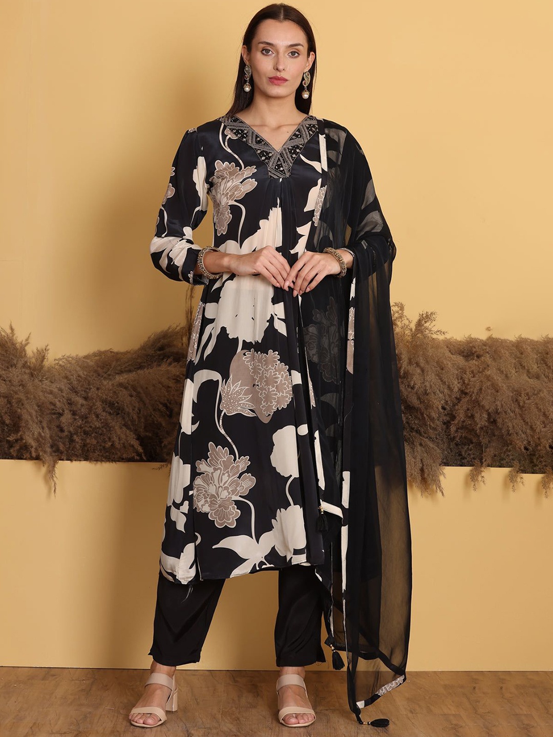 KALINI Women Floral Printed Regular Sequinned Kurta with Trousers & With Dupatta, Black
KALINI Women Floral Printed Regular Sequinned Kurta with Trousers & With Dupatta, Black