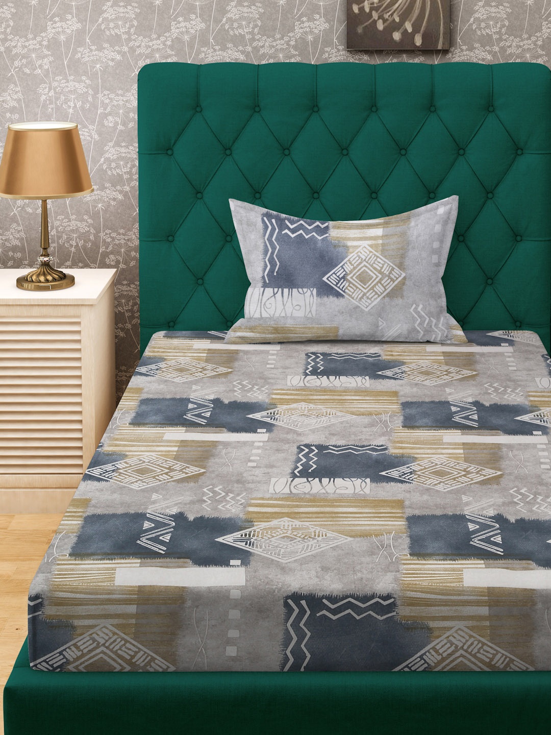 KLOTTHE Grey Geometric Printed Pure Cotton Fitted 400 TC Single Bedsheet With Pillow Cover
KLOTTHE Grey Geometric Printed Pure Cotton Fitted 400 TC Single Bedsheet With Pillow Cover