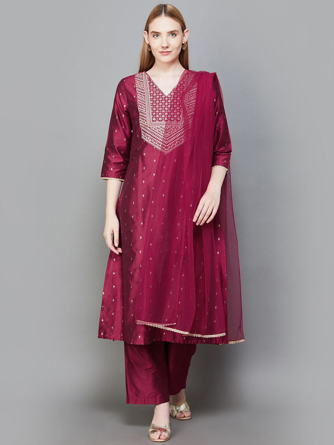 Melange by Lifestyle Women Floral Embroidered Regular Sequinned Kurta with Pyjamas & With Dupatta, Red
Melange by Lifestyle Women Floral Embroidered Regular Sequinned Kurta with Pyjamas & With Dupatta, Red