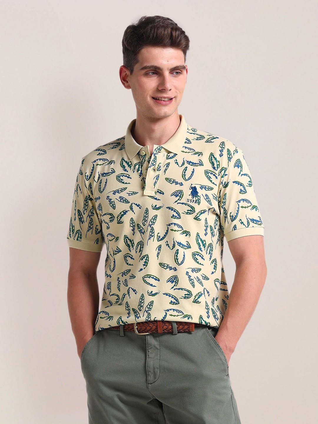 U.S. Polo Assn. Men Floral Printed Polo Collar Tropical Pockets Slim Fit T-shirt, Brown
U.S. Polo Assn. Men Floral Printed Polo Collar Tropical Pockets Slim Fit T-shirt, Brown