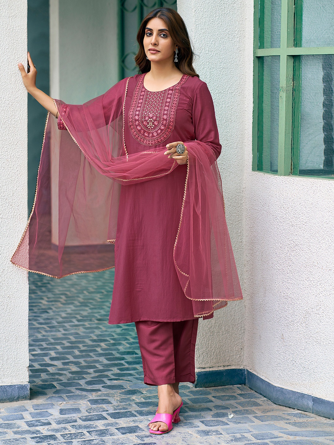 KALINI Women Embroidered Regular Thread Work Kurta with Trousers & With Dupatta, Pink
KALINI Women Embroidered Regular Thread Work Kurta with Trousers & With Dupatta, Pink