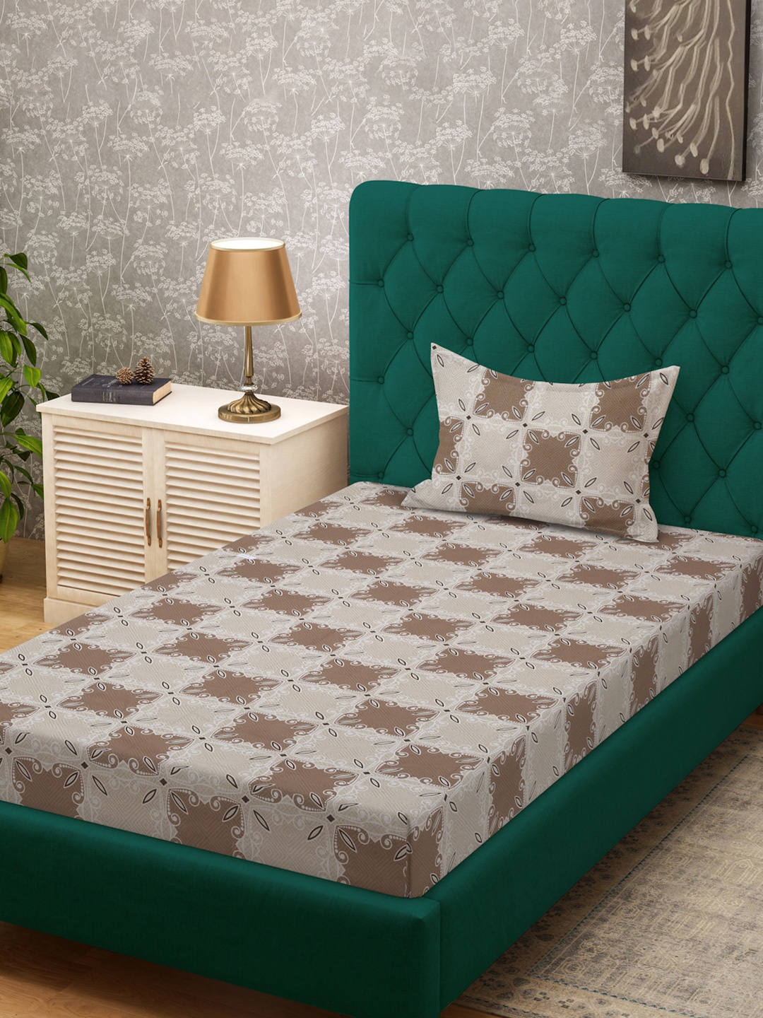 KLOTTHE Brown & Grey Printed Pure Cotton 400 TC Fitted Single Bedsheet With Pillow Cover
KLOTTHE Brown & Grey Printed Pure Cotton 400 TC Fitted Single Bedsheet With Pillow Cover