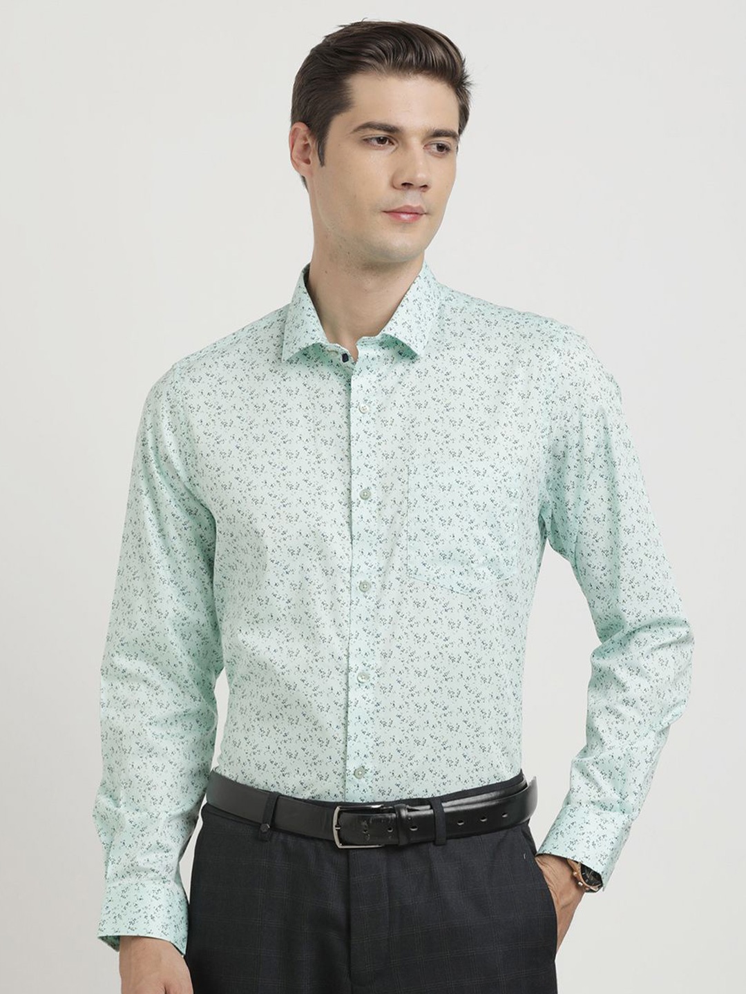 Turtle Classic Slim Fit Floral Printed Spread Collar Pure Cotton Formal Shirt, Green
Turtle Classic Slim Fit Floral Printed Spread Collar Pure Cotton Formal Shirt, Green