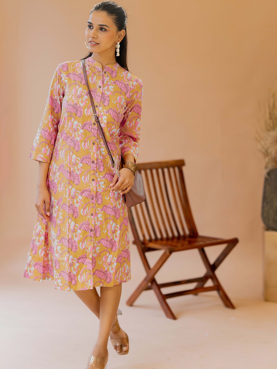 KALINI Women Floral Printed Keyhole Neck Cold-Shoulder Sleeves Mirror Work Floral Kurta, Mustard
KALINI Women Floral Printed Keyhole Neck Cold-Shoulder Sleeves Mirror Work Floral Kurta, Mustard
