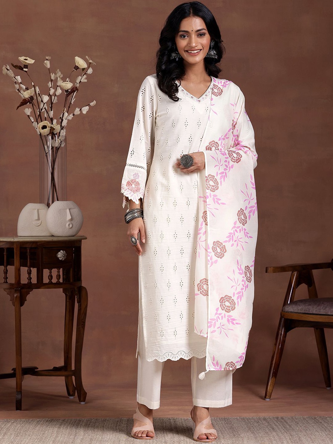 Libas Women Floral Regular Thread Work Pure Cotton Kurta with Palazzos & With Dupatta, Off white
Libas Women Floral Regular Thread Work Pure Cotton Kurta with Palazzos & With Dupatta, Off white