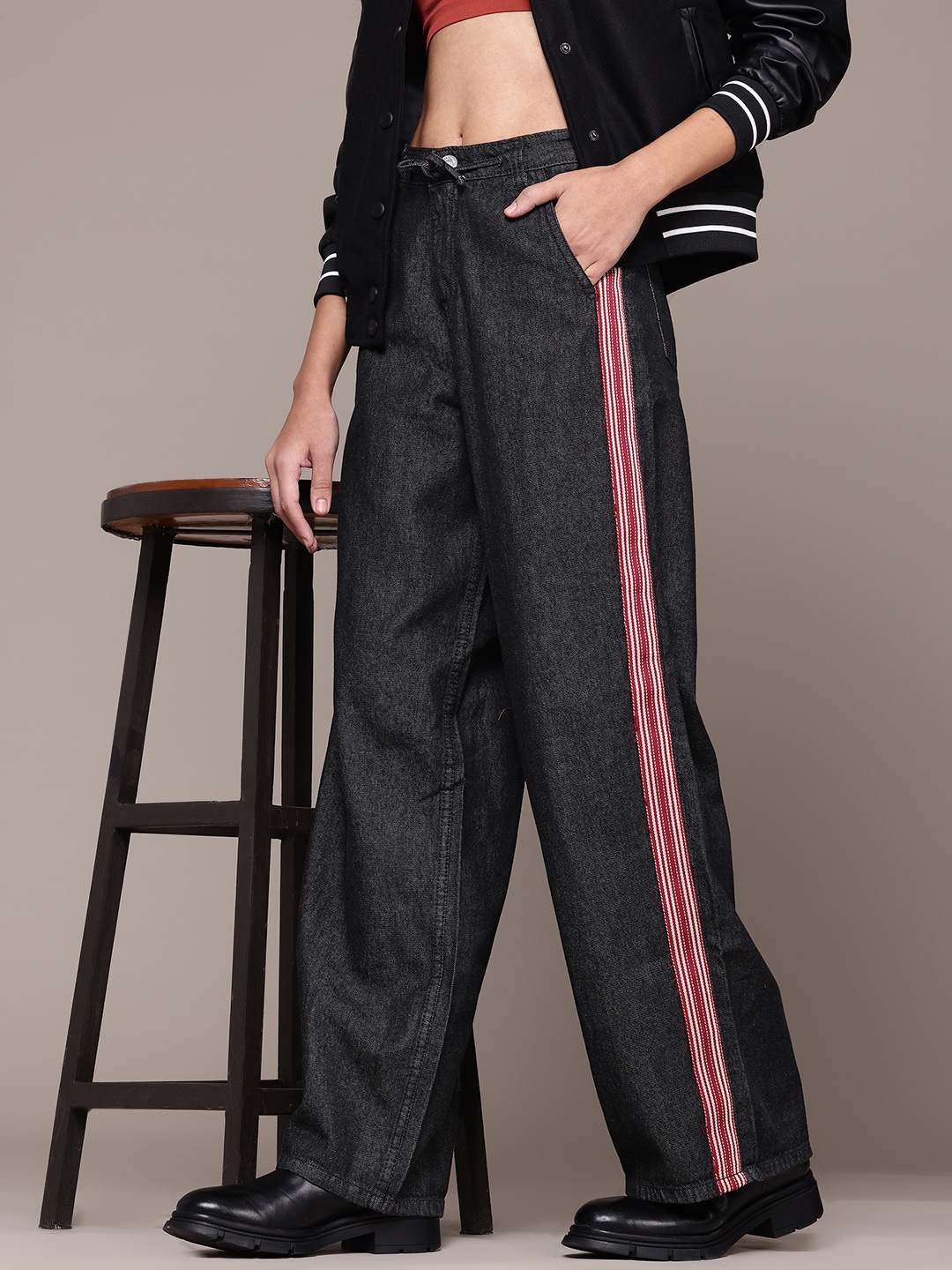 The Roadster Lifestyle Co. Women Pure Cotton Wide Leg Low-Rise Jeans with Side-Stripes, Charcoal
The Roadster Lifestyle Co. Women Pure Cotton Wide Leg Low-Rise Jeans with Side-Stripes, Charcoal