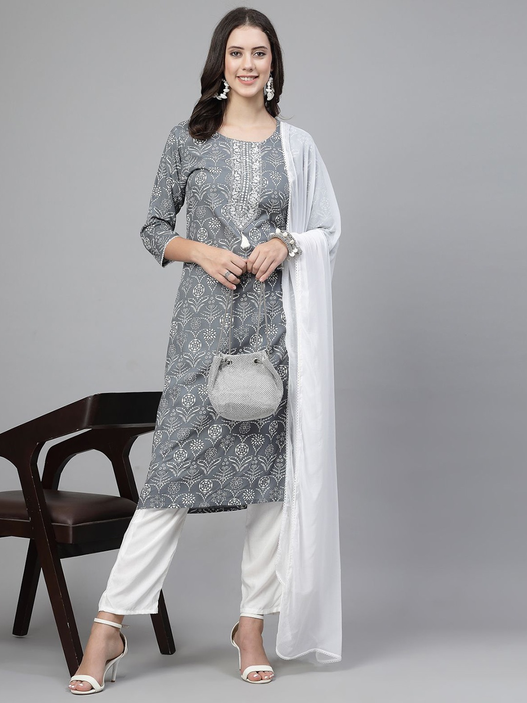 Veshviti Women Floral Printed Regular Chikankari Liva Kurta with Trousers & With Dupatta, Grey
Veshviti Women Floral Printed Regular Chikankari Liva Kurta with Trousers & With Dupatta, Grey