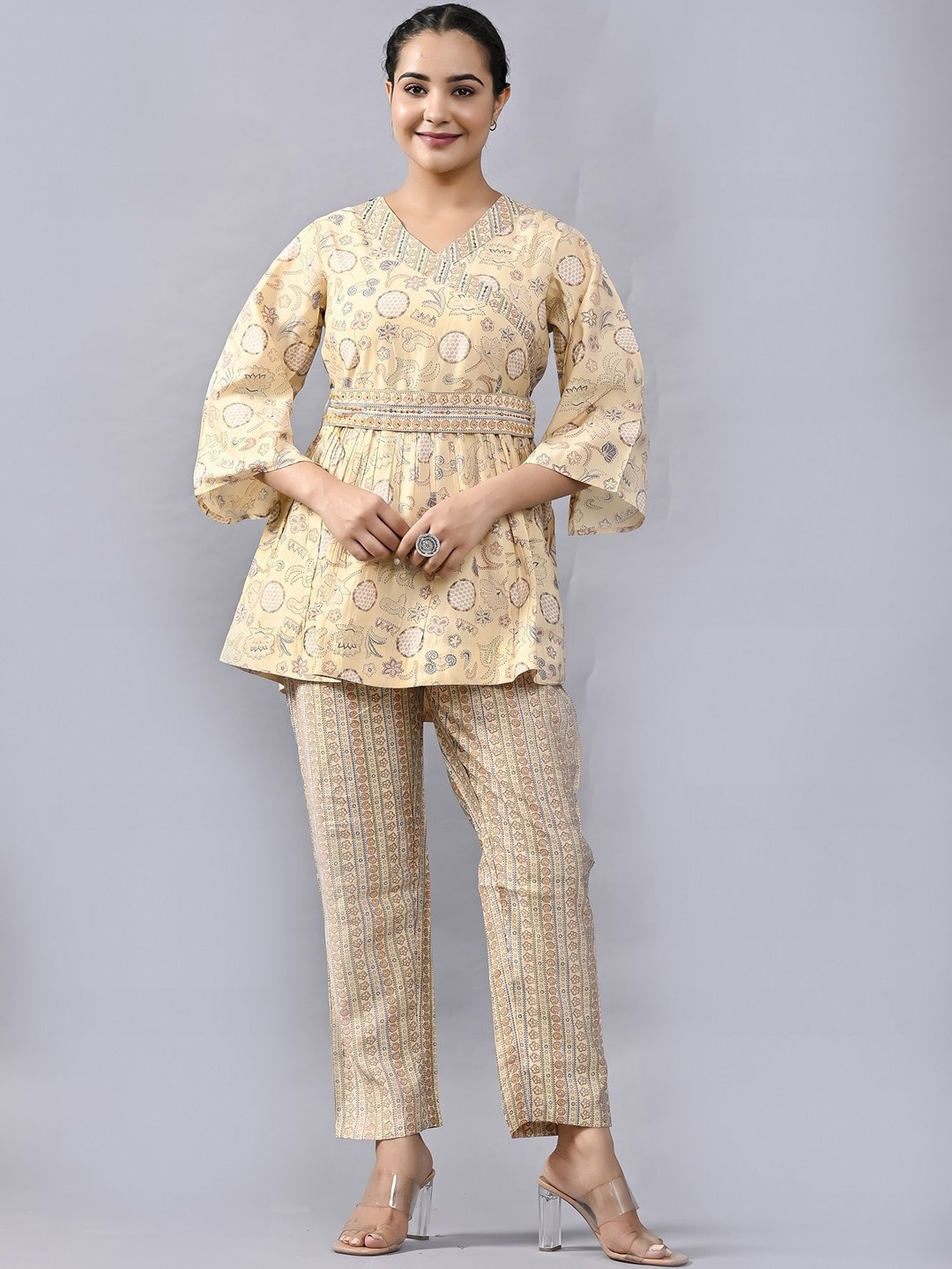 PUKHYA Women Printed Pure Cotton Three Quarter Sleeve Tunic Top & Trouser Co-Ords, Beige
PUKHYA Women Printed Pure Cotton Three Quarter Sleeve Tunic Top & Trouser Co-Ords, Beige