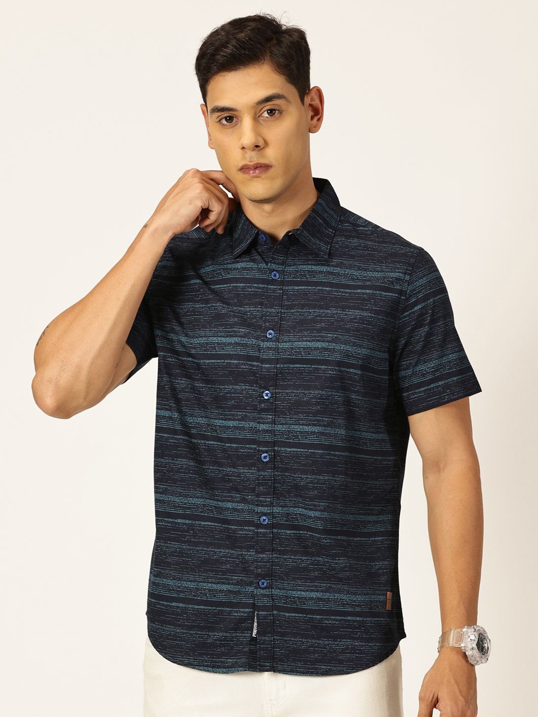 Provogue Men Premium Slim Fit Horizontal Stripes Opaque Striped Casual Shirt, Navy blue
Provogue Men Premium Slim Fit Horizontal Stripes Opaque Striped Casual Shirt, Navy blue