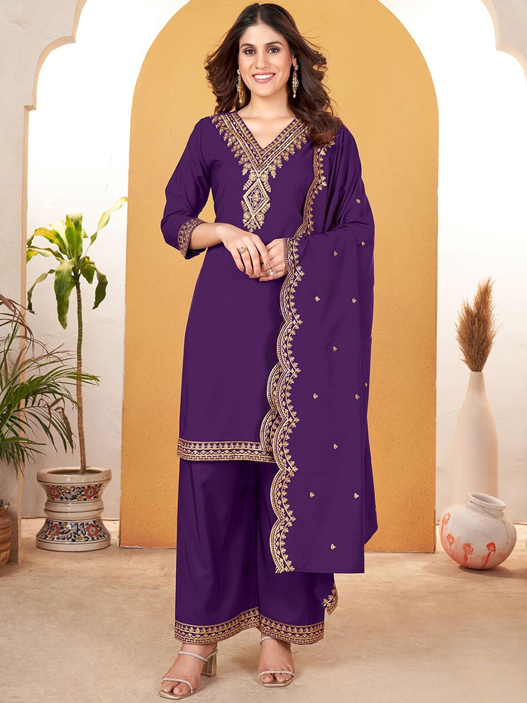 KALINI Ethnic Motifs Embroidered V-Neck Thread Work Straight Kurta With Palazzos & Dupatta, Purple
KALINI Ethnic Motifs Embroidered V-Neck Thread Work Straight Kurta With Palazzos & Dupatta, Purple