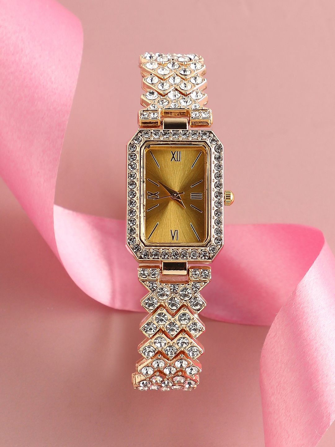 HAUTE SAUCE by Campus Sutra Women Printed Dial & Bracelet Style Straps Analogue Watch AW24_HSWC1177, Gold
HAUTE SAUCE by Campus Sutra Women Printed Dial & Bracelet Style Straps Analogue Watch AW24_HSWC1177, Gold