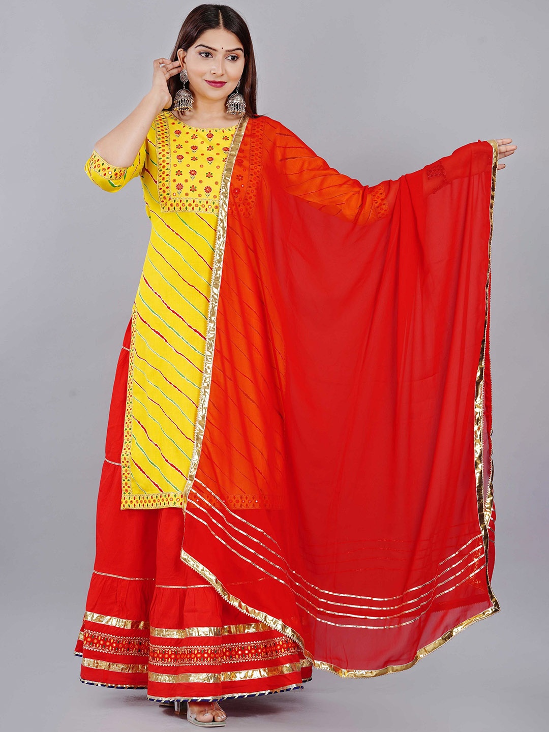 ELVISH JAIPUR Leheriya Printed Round Neck Gotta Patti Straight Kurta with Skirt & Dupatta, Yellow
ELVISH JAIPUR Leheriya Printed Round Neck Gotta Patti Straight Kurta with Skirt & Dupatta, Yellow