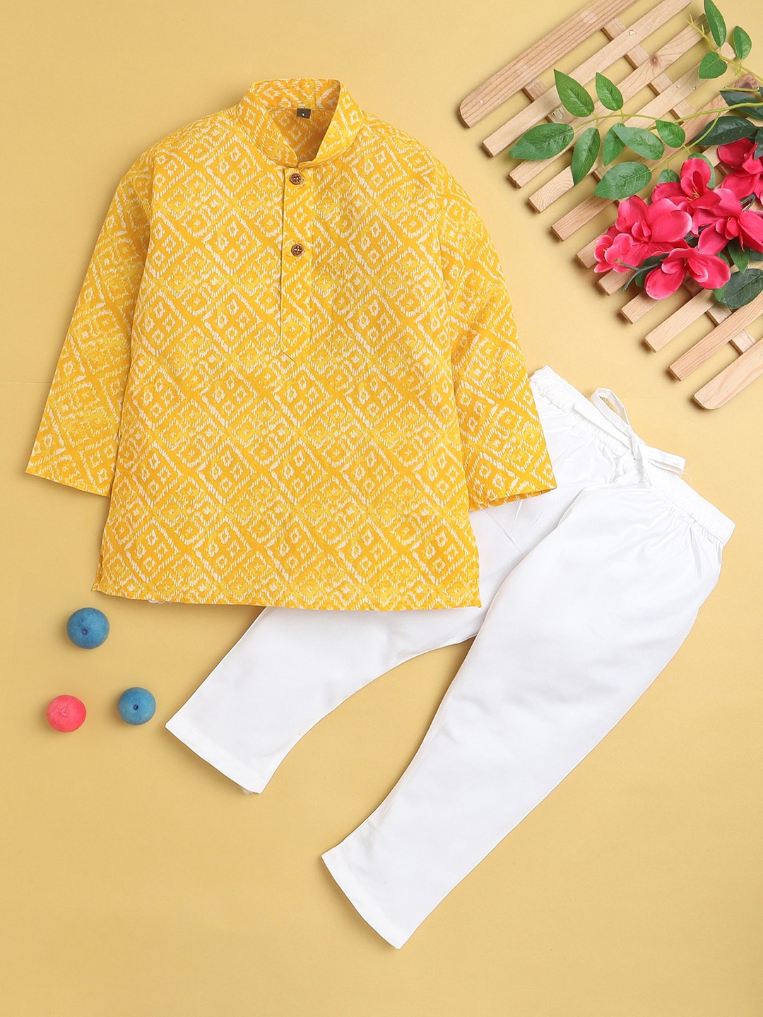 BAESD Boys Geometric Printed Mandarin Collar Regular Straight Kurta With Pyjamas, Yellow
BAESD Boys Geometric Printed Mandarin Collar Regular Straight Kurta With Pyjamas, Yellow