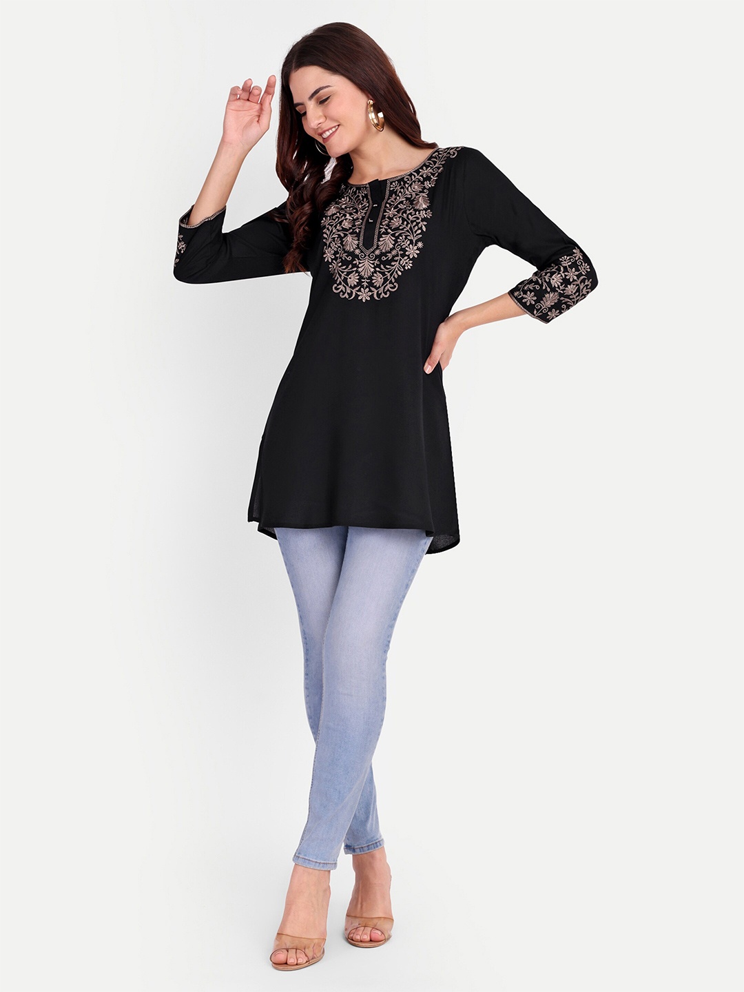 FILO HEVIS Floral Embroidered Thread Work Pure Cotton Round Neck A-line Kurti, Black
FILO HEVIS Floral Embroidered Thread Work Pure Cotton Round Neck A-line Kurti, Black