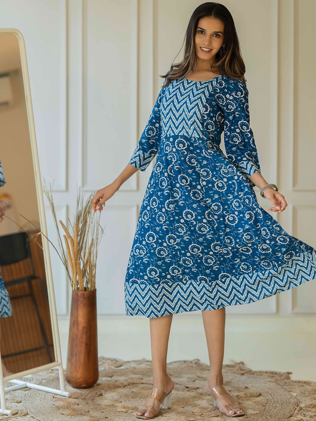 KALINI Ethnic Motifs Printed Three-Quarter Sleeves Flared Cotton Anarkali Kurta, Blue
KALINI Ethnic Motifs Printed Three-Quarter Sleeves Flared Cotton Anarkali Kurta, Blue