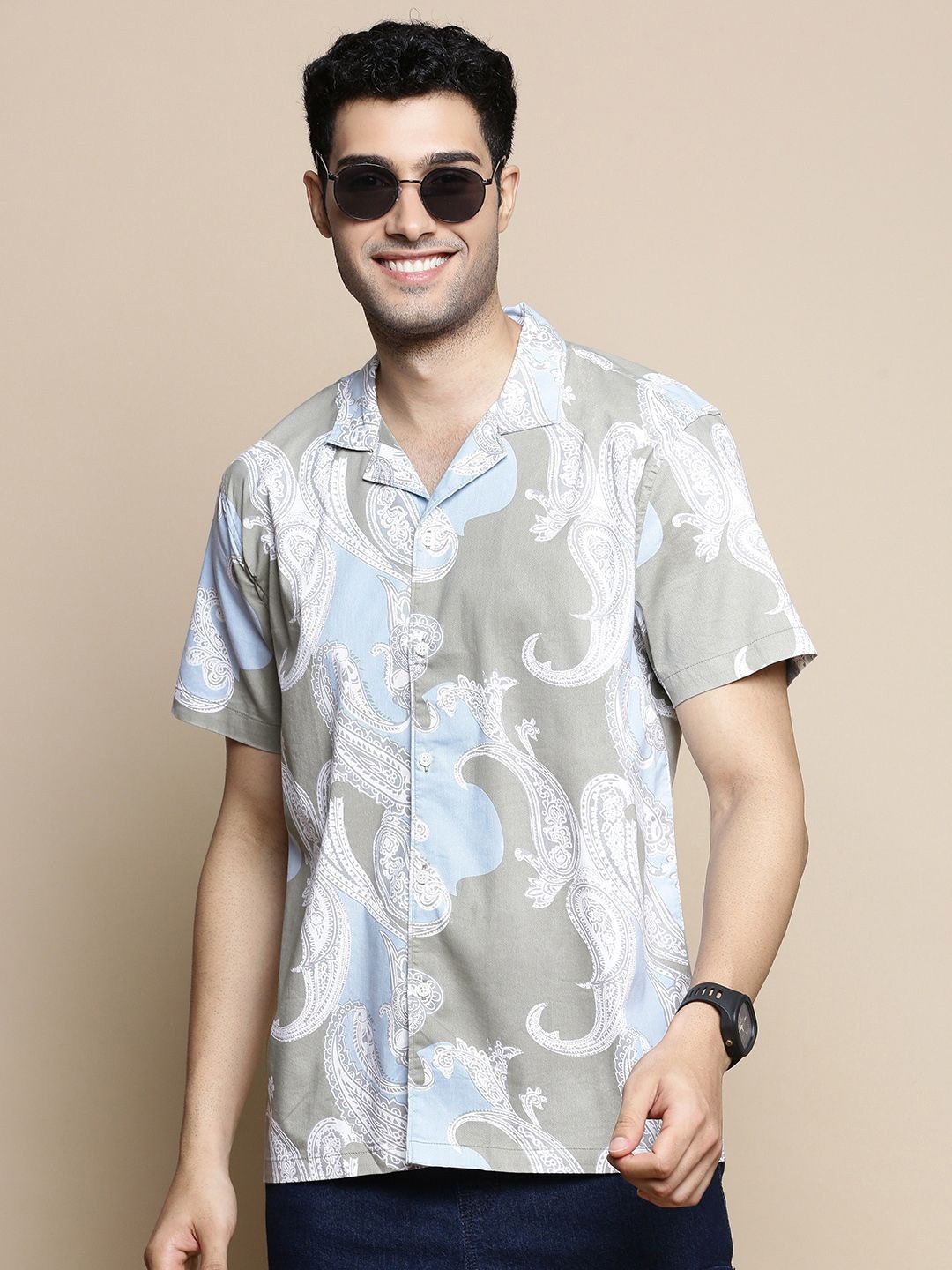 INVICTUS Club Slim Fit Ethnic Motifs Printed Cuban Collar Twill Weave Cotton Shirt, Green
INVICTUS Club Slim Fit Ethnic Motifs Printed Cuban Collar Twill Weave Cotton Shirt, Green